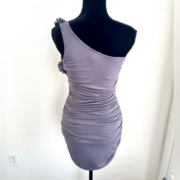 SHOULDER RUFFLE DRESS - Picture 4 of 7